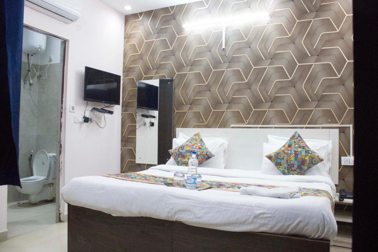 Jsb Hotel Faridabad Exterior foto