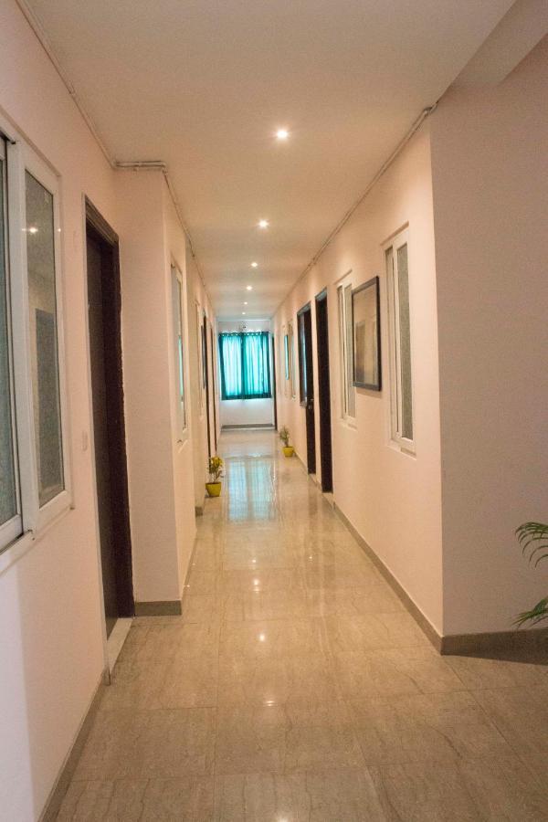 Jsb Hotel Faridabad Exterior foto