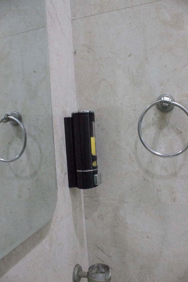 Jsb Hotel Faridabad Exterior foto