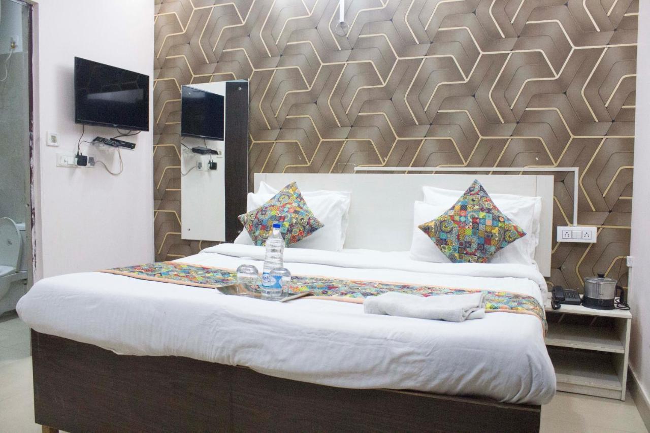 Jsb Hotel Faridabad Exterior foto