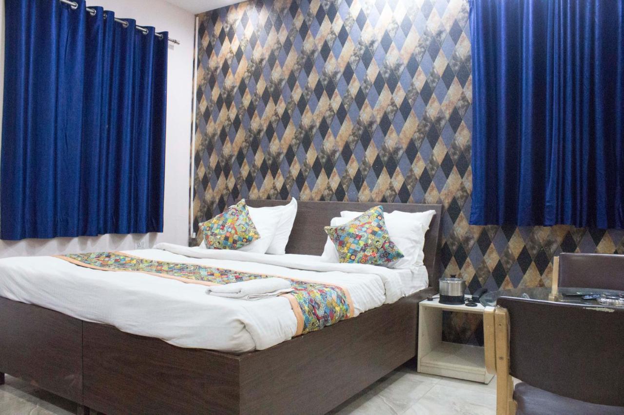 Jsb Hotel Faridabad Exterior foto